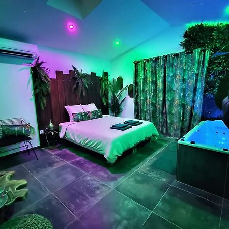 רוניאק La Jungle Room מראה חיצוני תמונה
